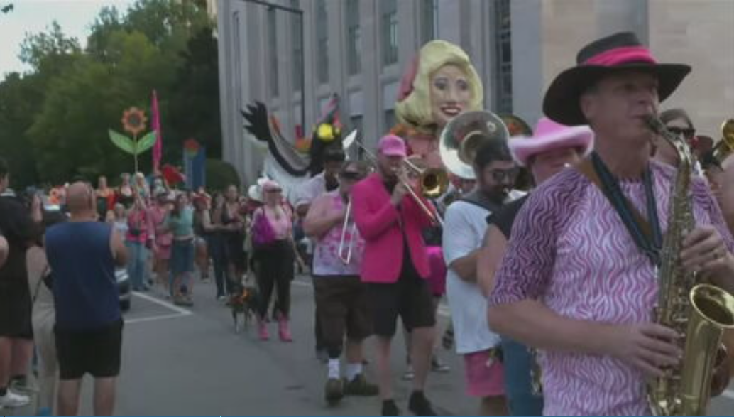 Fans of Dolly Parton honor late singer’s life with parade in Knoxville