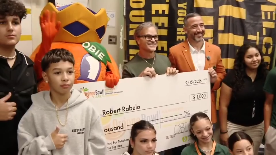 South Miami Middle Teacher Receives $1,000 Award for Leadership and Community Impact