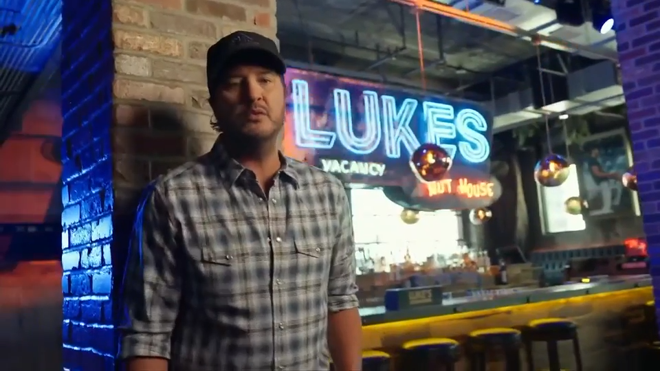 Luke Bryan reflects on his life in latest album ‘Signs’
