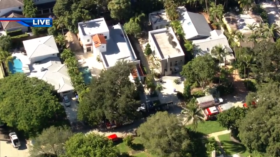 Crane collapses onto home in Fort Lauderdale; no injuries reported