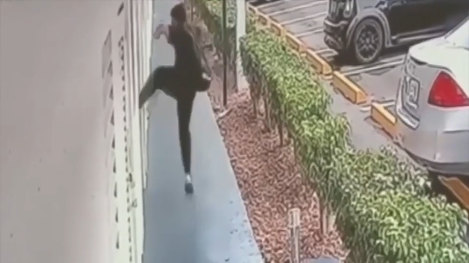 North Bay Village family left frustrated by teens constantly doing door-kicking TikTok trend