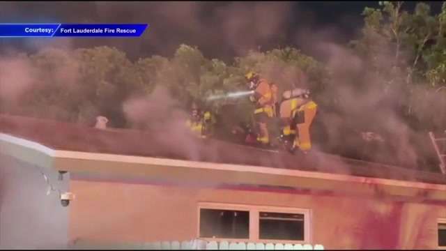 Family of 8 displaced after fire ignites in Fort Lauderdale home