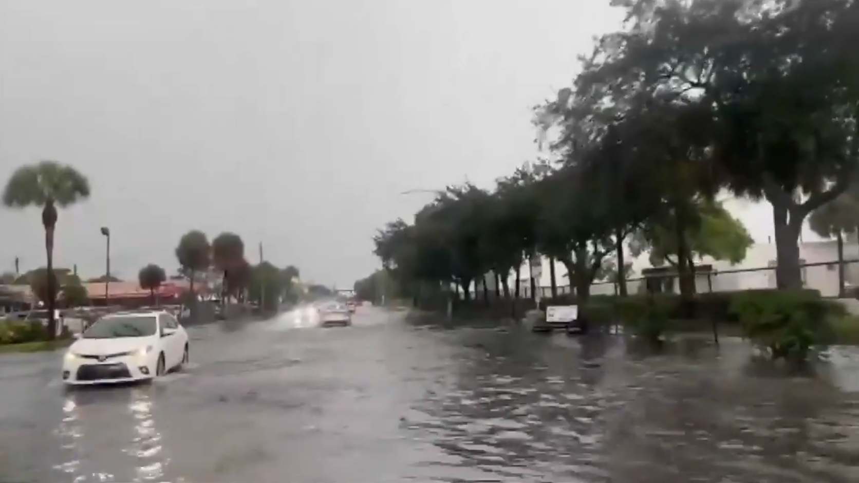 Downpours bring flooding to portions of Broward County, trigger street flood advisory