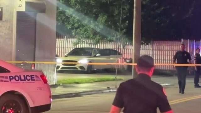 2 men critical after shooting in Miami; investigation underway