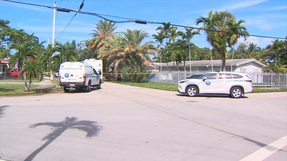 wsvn.com - Jayme Berezdivin - Man hospitalized after stabbing in Miami; police investigating - WSVN 7News | Miami News, Weather, Sports | Fort Lauderdale