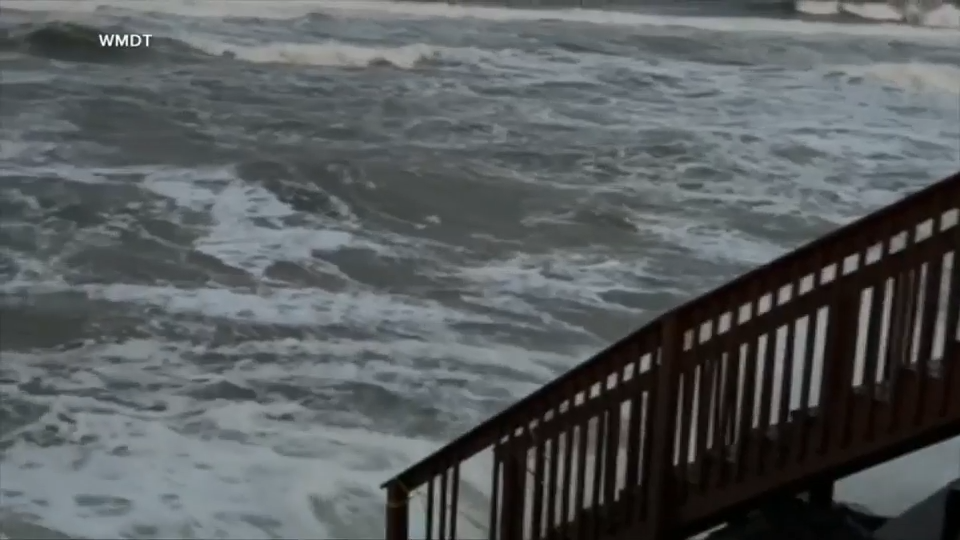 A persistent nor’easter batters US Northeast, causing coastal flooding, outages and at least 1 death