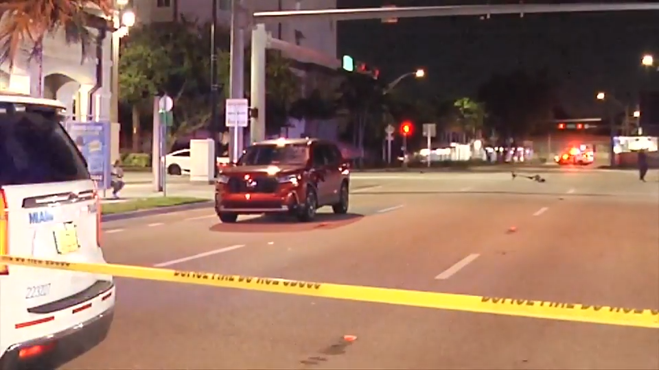 Man, woman hospitalized after crash involving scooter and vehicle in Miami