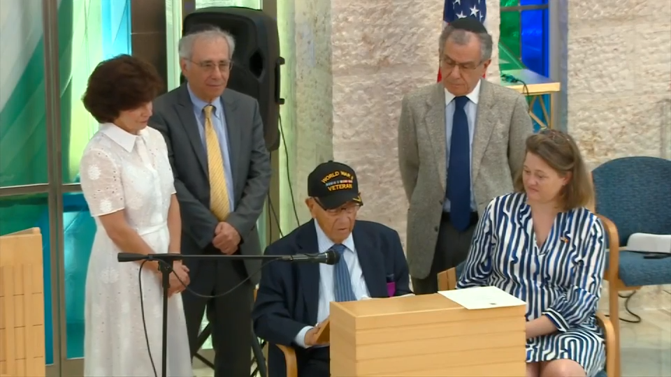 100-year-old WWII veteran honored for bravery by Consul General of Belgium in Bal Harbour