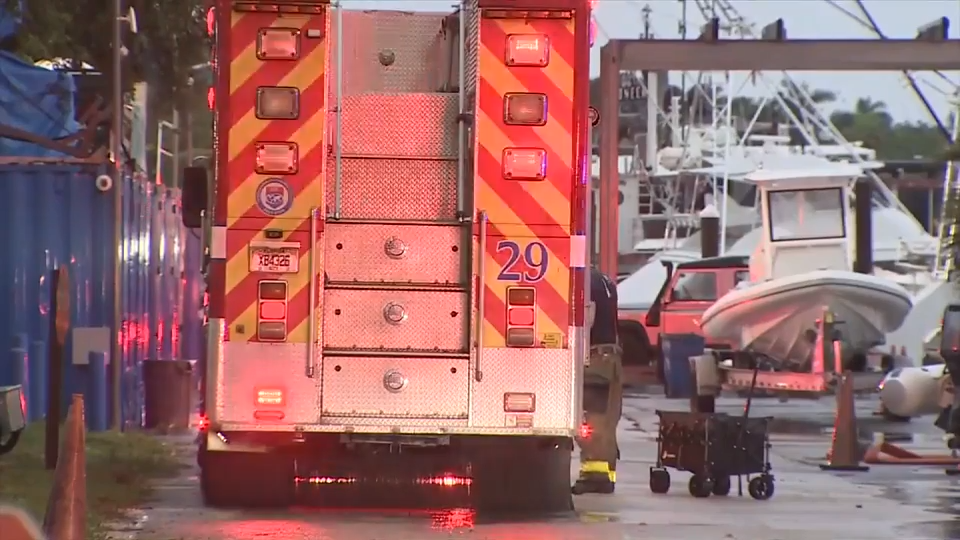 Firefighters Combat Blaze on Yacht in Fort Lauderdale Marina