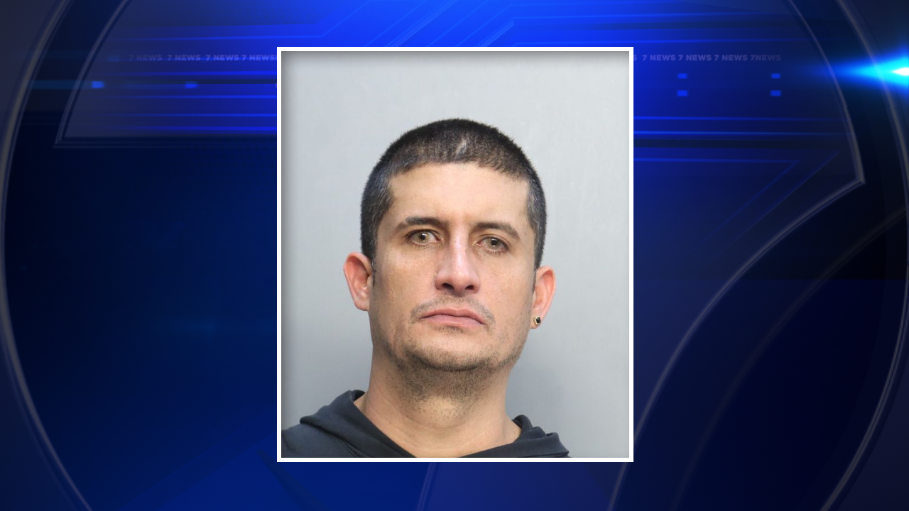 Man arrested after police say he posed as ICE official, threatened food truck worker