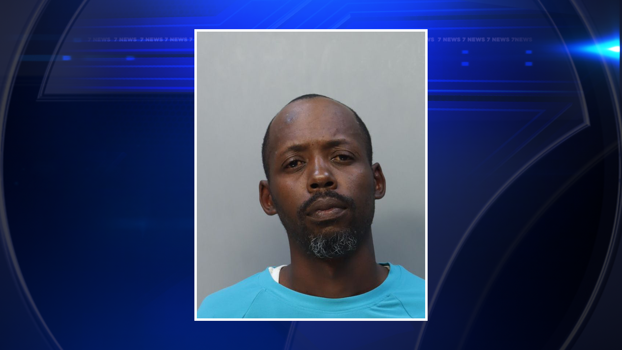 Man arrested after argument over food order leads to alleged gun threat, police say