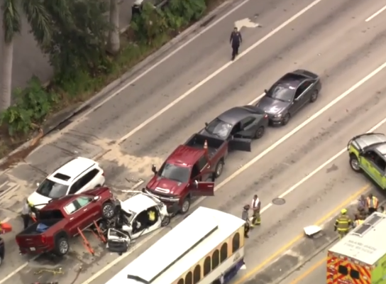 1 killed, 1 hospitalized after violent 5-vehicle crash in Doral; intersection of NW 36th St and 87th Ave shut down