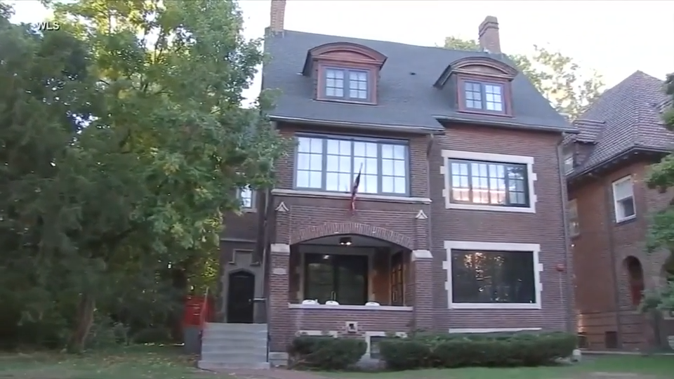Police investigate report of sexual assault at a fraternity party near the University of Chicago