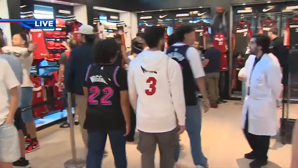 Heat fans show up in droves for merch at Kaseya Center ahead of season opener