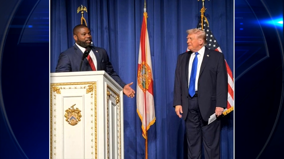 Trump visits Fort Myers to stump for Republican gubernatorial candidate Byron Donalds