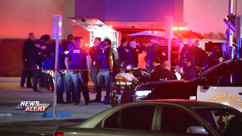 Shooting leaves 1 dead and 6 wounded at Solano Town Center in Fairfield, California police say
