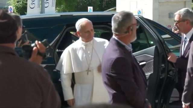 Pope Leo XIV arrives at Rome’s Gemelli hospital ahead of surgery to remove lung nodule