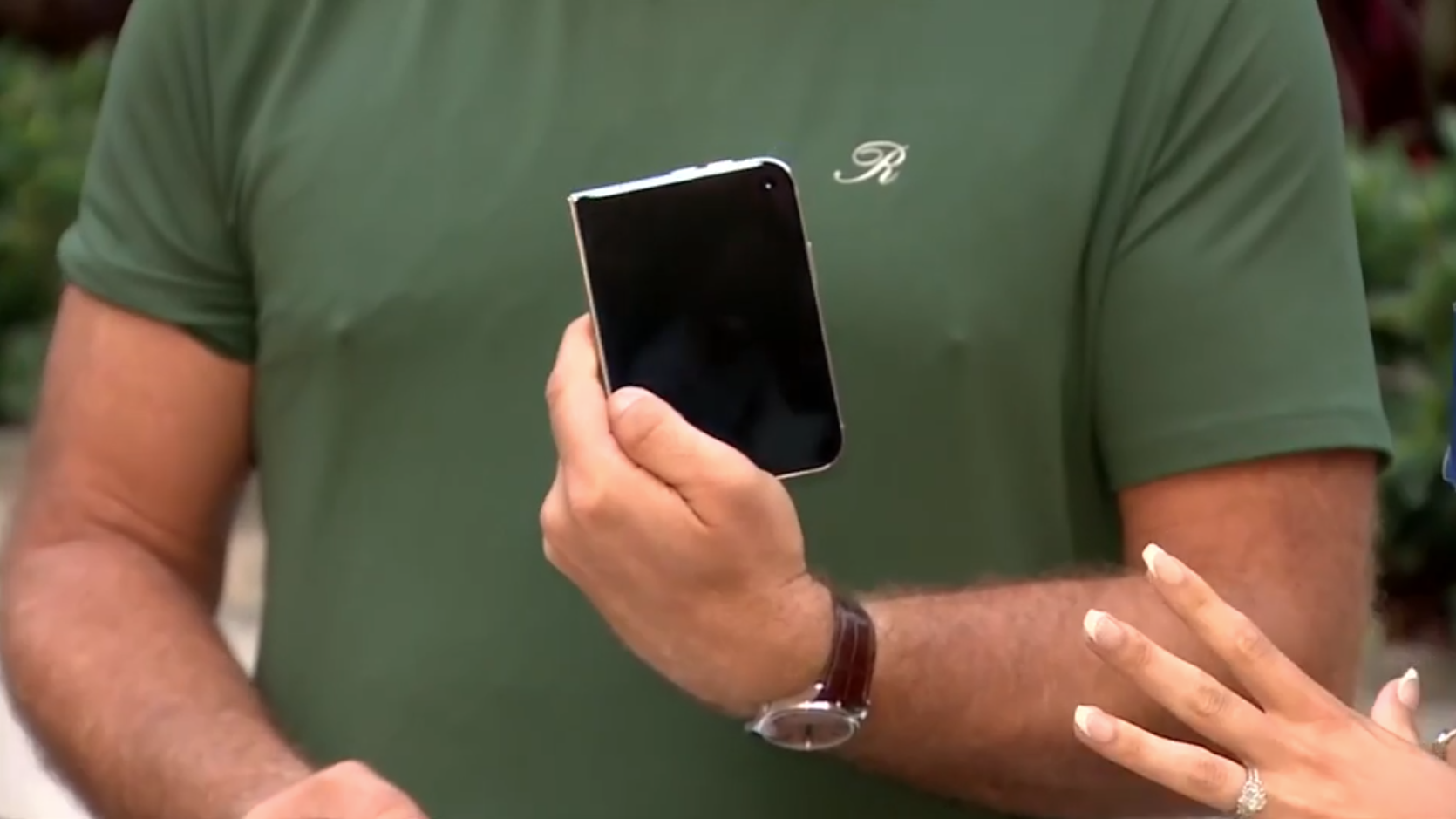 Apple store on Lincoln Road opens to long line of customers waiting to buy foldable iPhone Duo