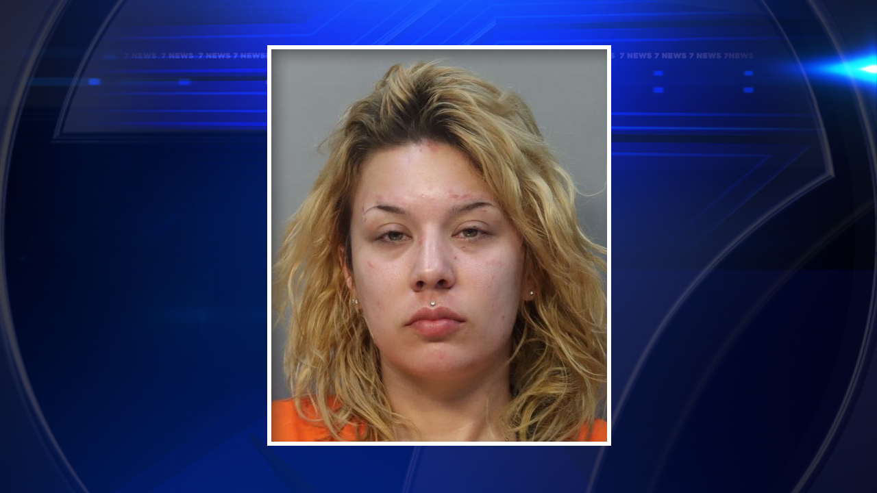Woman arrested after driving SUV in Ocean Drive bike lane, attacking officers, police say