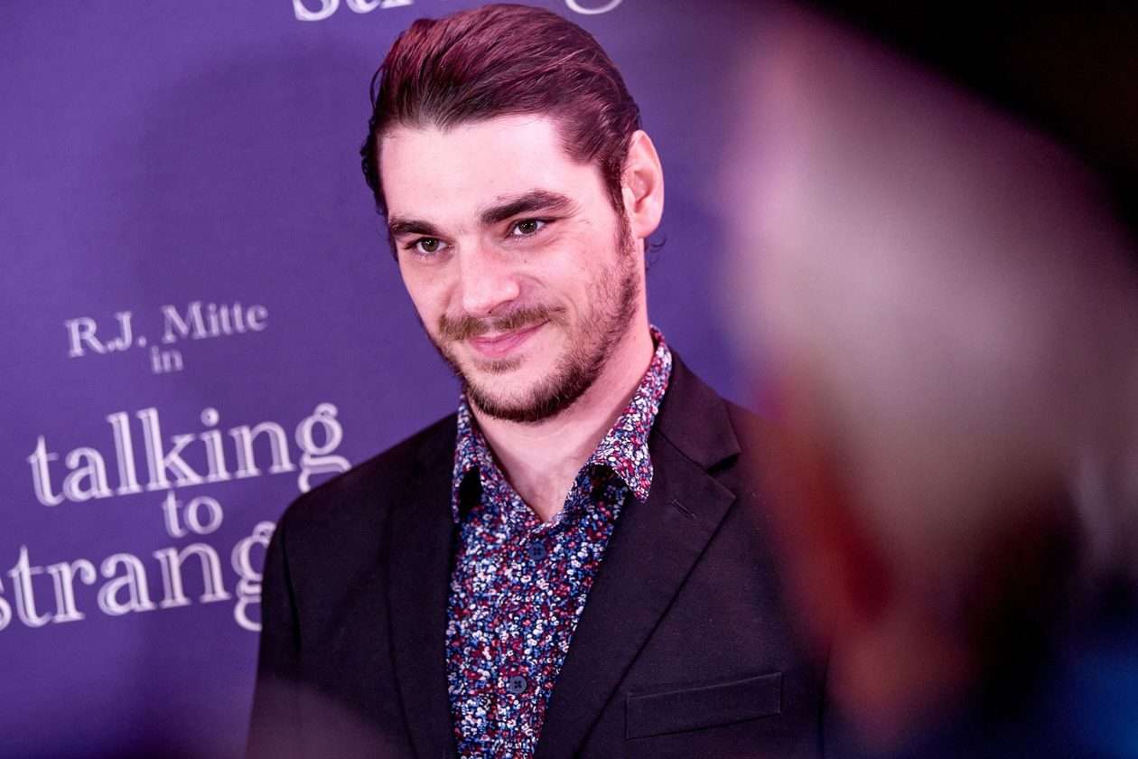 ‘Breaking Bad’ actor RJ Mitte dead at 34